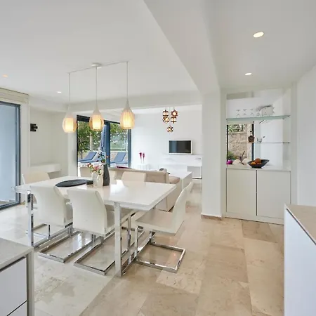 Luxus Skyla Mit 5 Schlafzimmern & Meer-blick * Kas