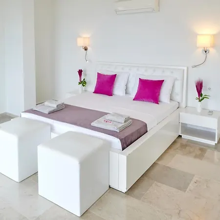 Luxus Skyla Mit 5 Schlafzimmern & Meer-blick Villa