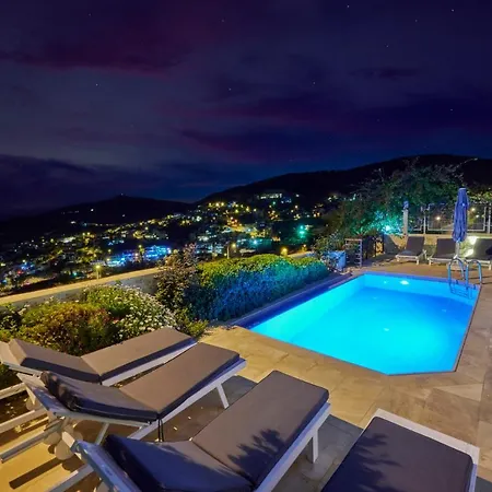 Luxus Skyla Mit 5 Schlafzimmern & Meer-blick Villa Kaş