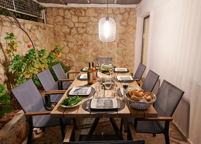 Villa Luxus Skyla Mit 5 Schlafzimmern & Meer-blick